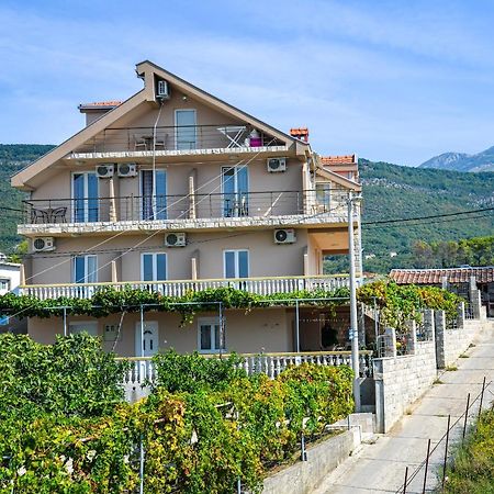 Guest House Ivana Tivat Extérieur photo
