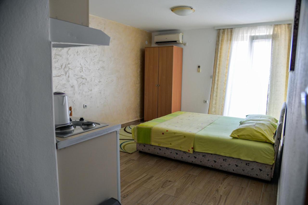 Guest House Ivana Tivat Extérieur photo