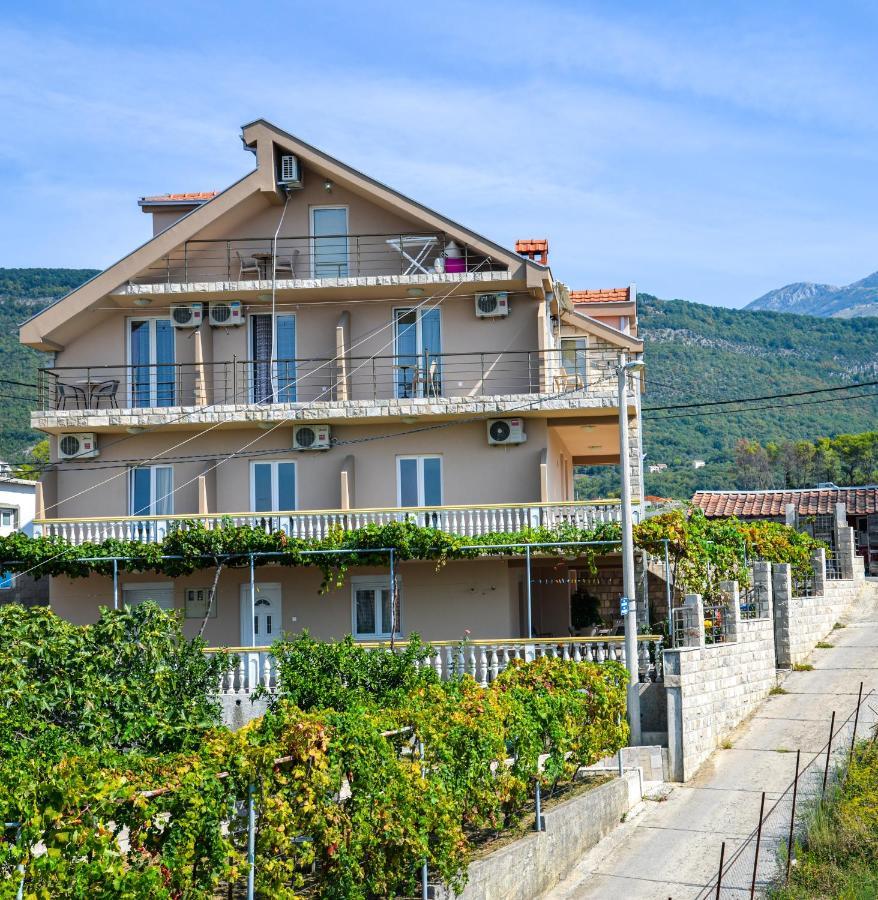 Guest House Ivana Tivat Extérieur photo