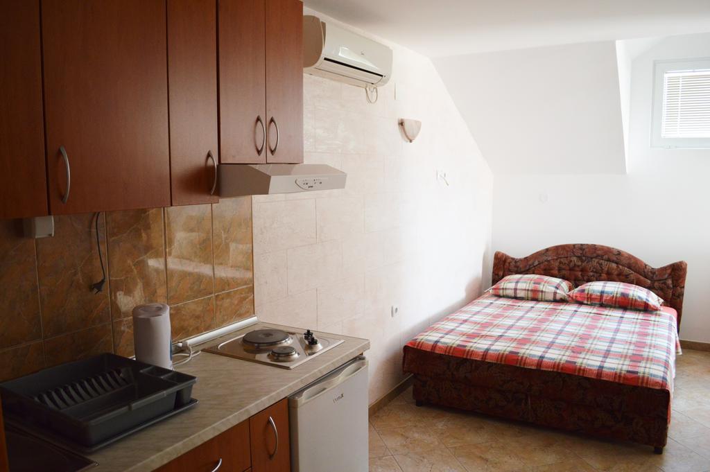Guest House Ivana Tivat Extérieur photo